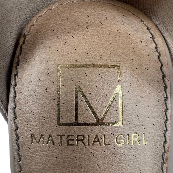 Material Girl Tan Patent Blaire Square Toe Ankle Strap Heels Size 8 Women's - Picture 2 of 9